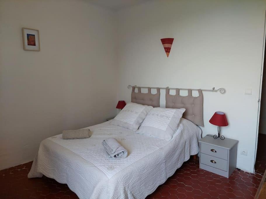 Maison De Cesar Saint-Saturnin-lès-Apt Dış mekan fotoğraf